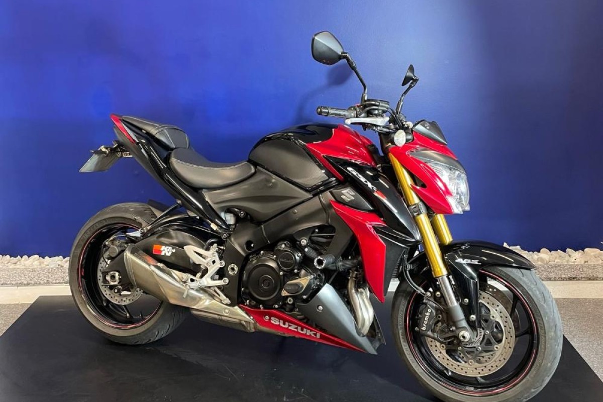 Detalhes do produto Moto SUZUKI GSX-S1000A 16/2017
