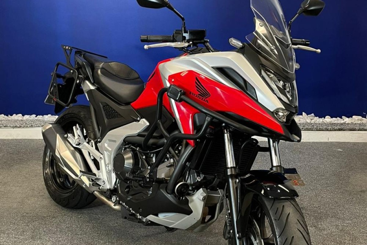 Detalhes do produto Moto HONDA NC750X 2023