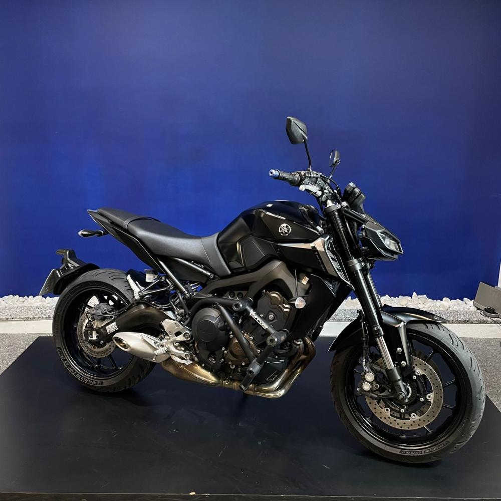 MOTO YAMAHA MT-09 21/2022