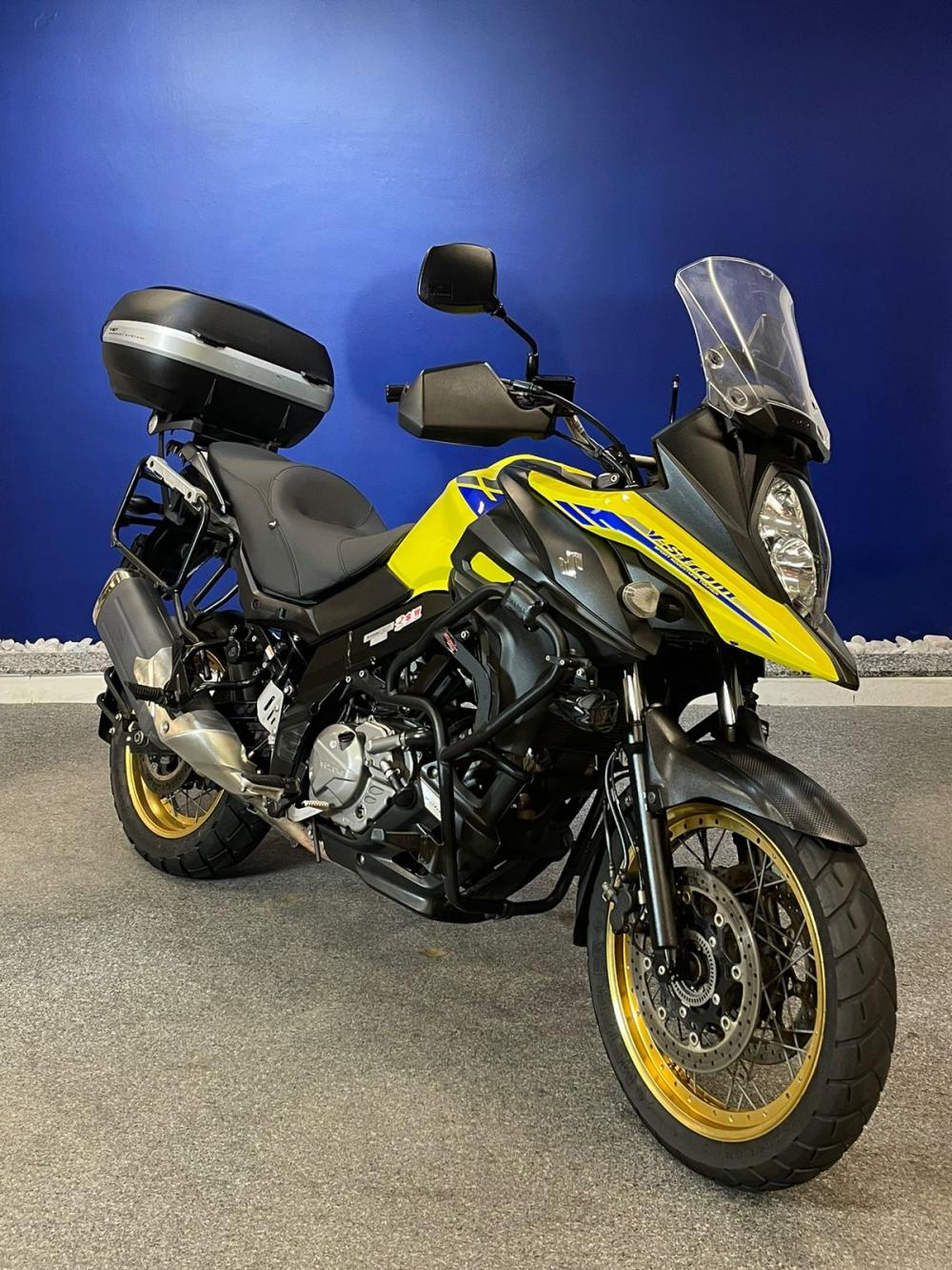 Moto SUZUKI V-STROM 650 XT 23/2024
