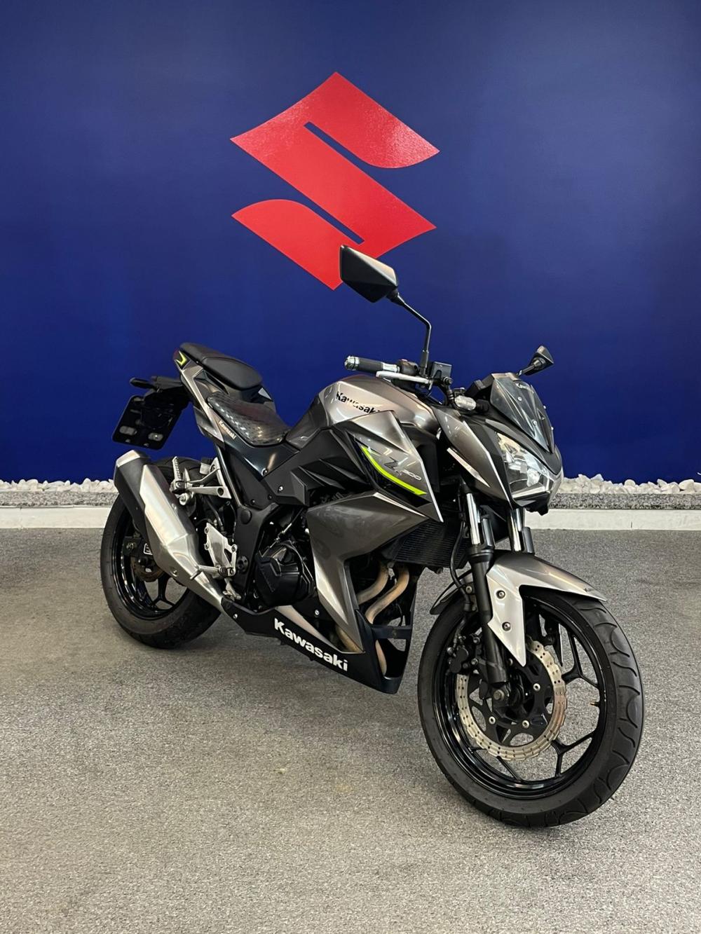 MOTO Kawasaki Z300 2018 