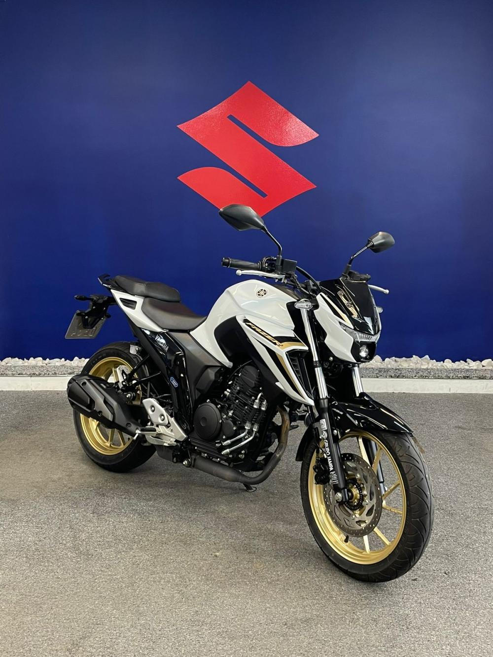 MOTO Yamaha Fazer FZ25 Connected 2025