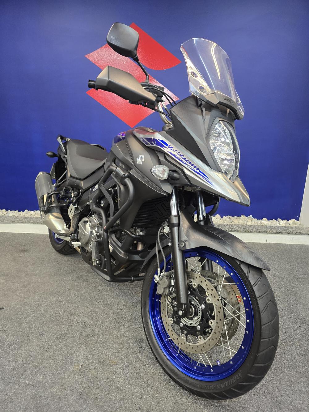 MOTO Suzuki V-Strom 650 2023